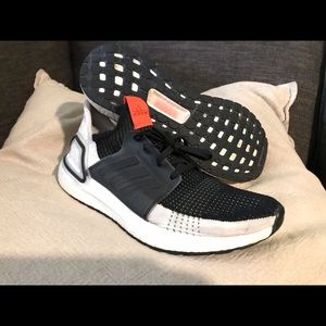 Ultraboost 19 Size 10